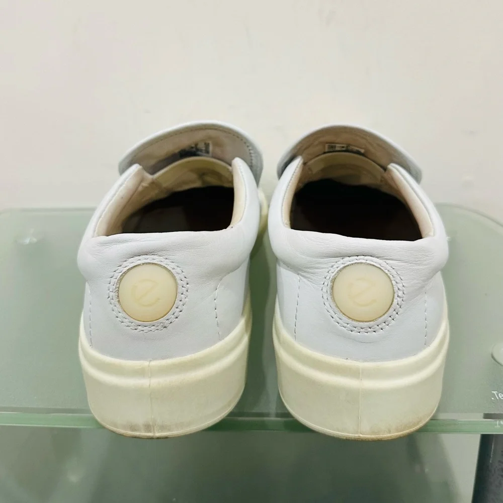 Ecco Women’s White Slip One Sneakers‎ Size 39/ US 8,5 Soft